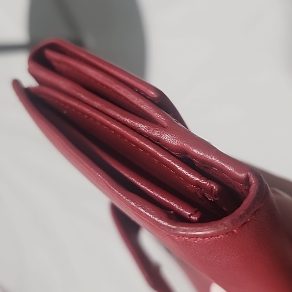 Authentic Gucci Check Book Soft Leather Wallet. - Picture 9 of 17